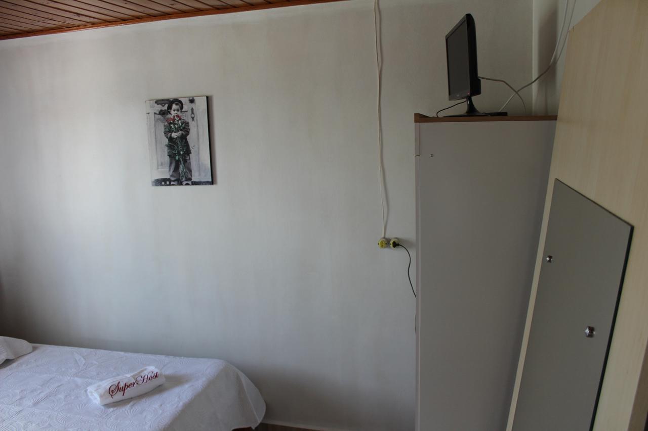Edicula Fundos Apartment Jordaozinho ภายนอก รูปภาพ